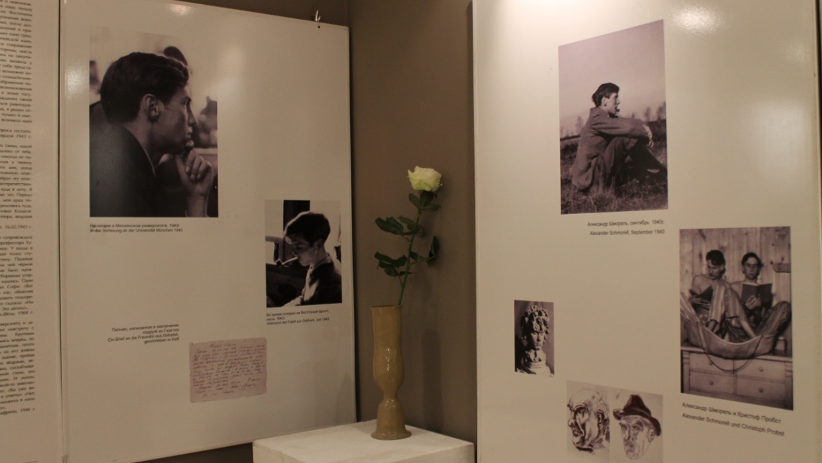 Российско-германская выставка «Белая роза» открылась в центре Берлина