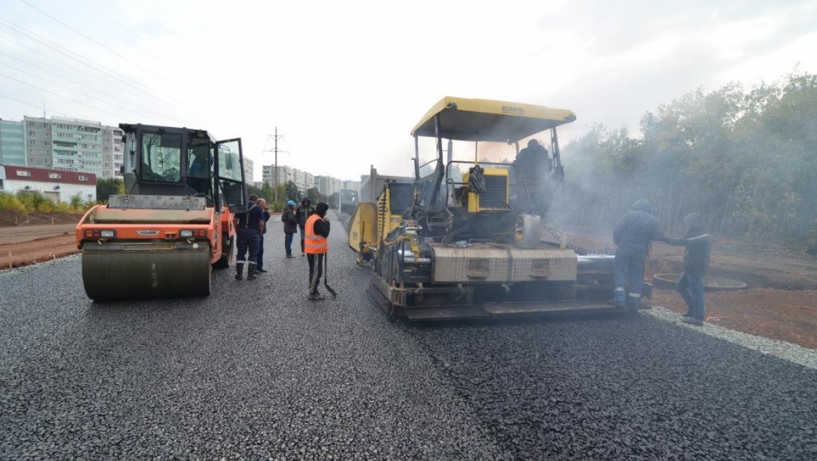 В Оренбурге продолжаются дорожные работы