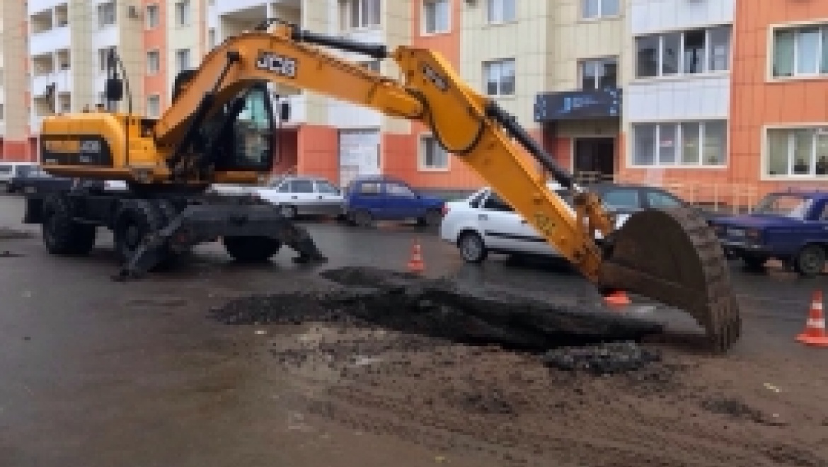 Прорыв водопровода на Карагандинской ликвидирован