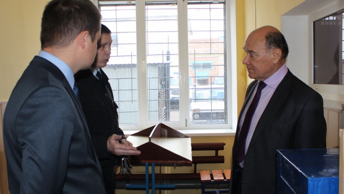 Анатолий Чадов проверил условия содержания в Тоцком изоляторе