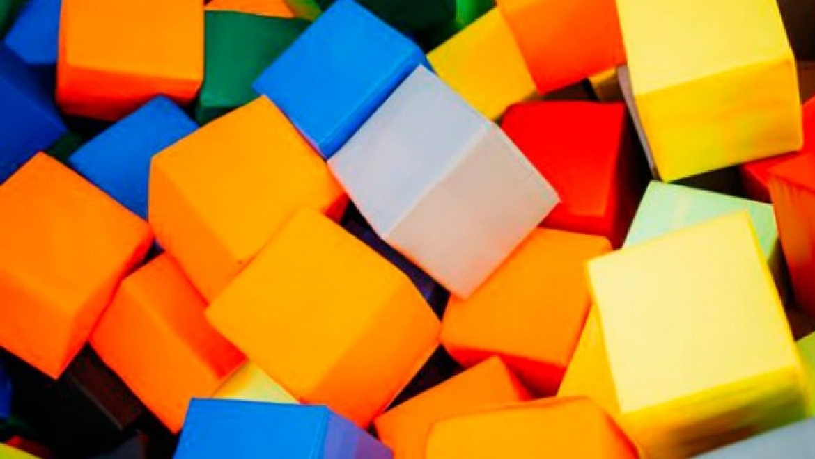 «Крути-верти» и поролоновое шоу: «Ночь искусств» в детской библиотеке