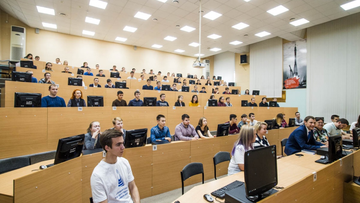 Герои России встретились со студентами ОГУ