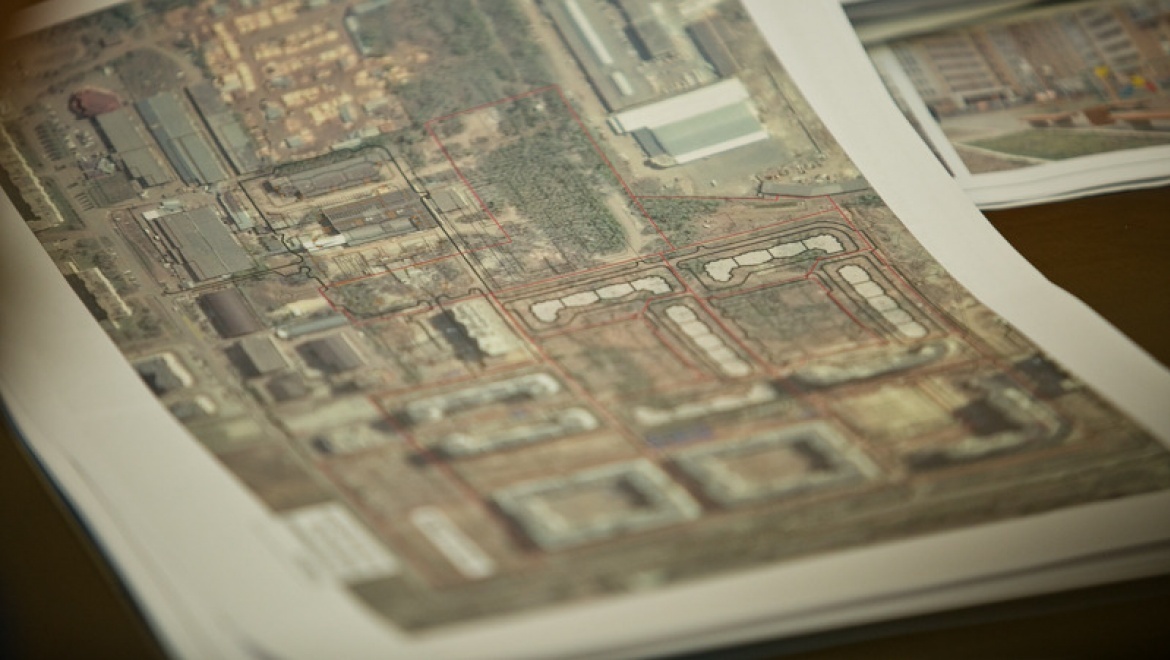 Губернатор Юрий Берг встретился с жителями домов, расположенных на улице Пролетарской