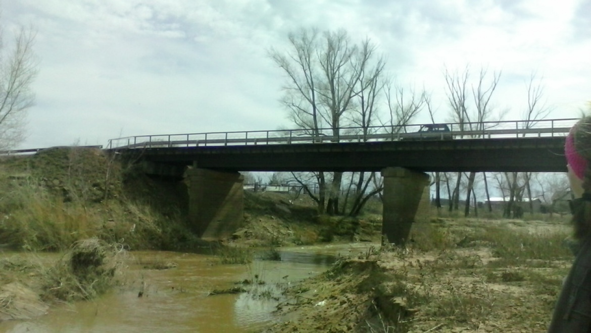 Двухлетняя девочка утонула во время перехода реки в брод
