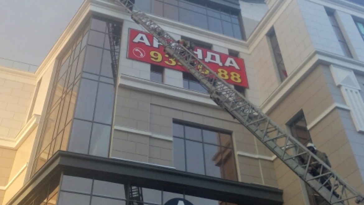 Причины пожара на ул. Чичерина устанавливаются