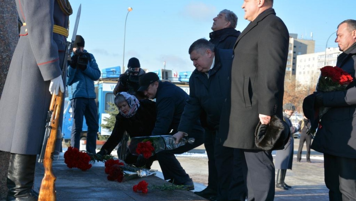 В Оренбурге почтили память Героев Отечества