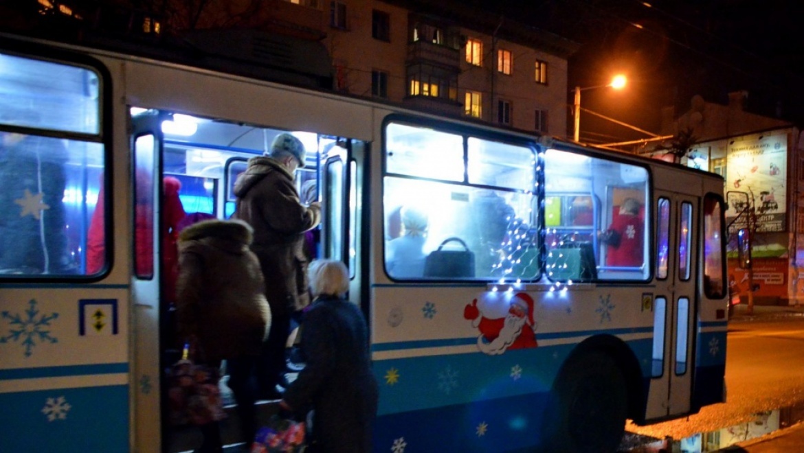 В новогоднюю ночь городской транспорт будет работать до утра