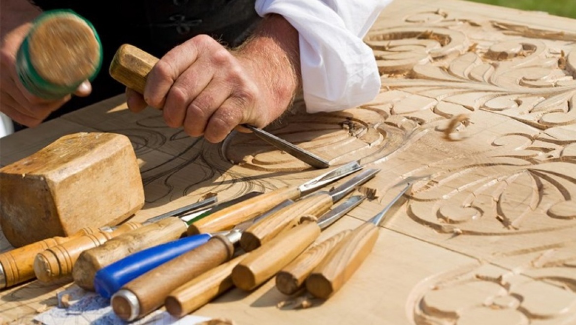 Выставка краснодеревщика