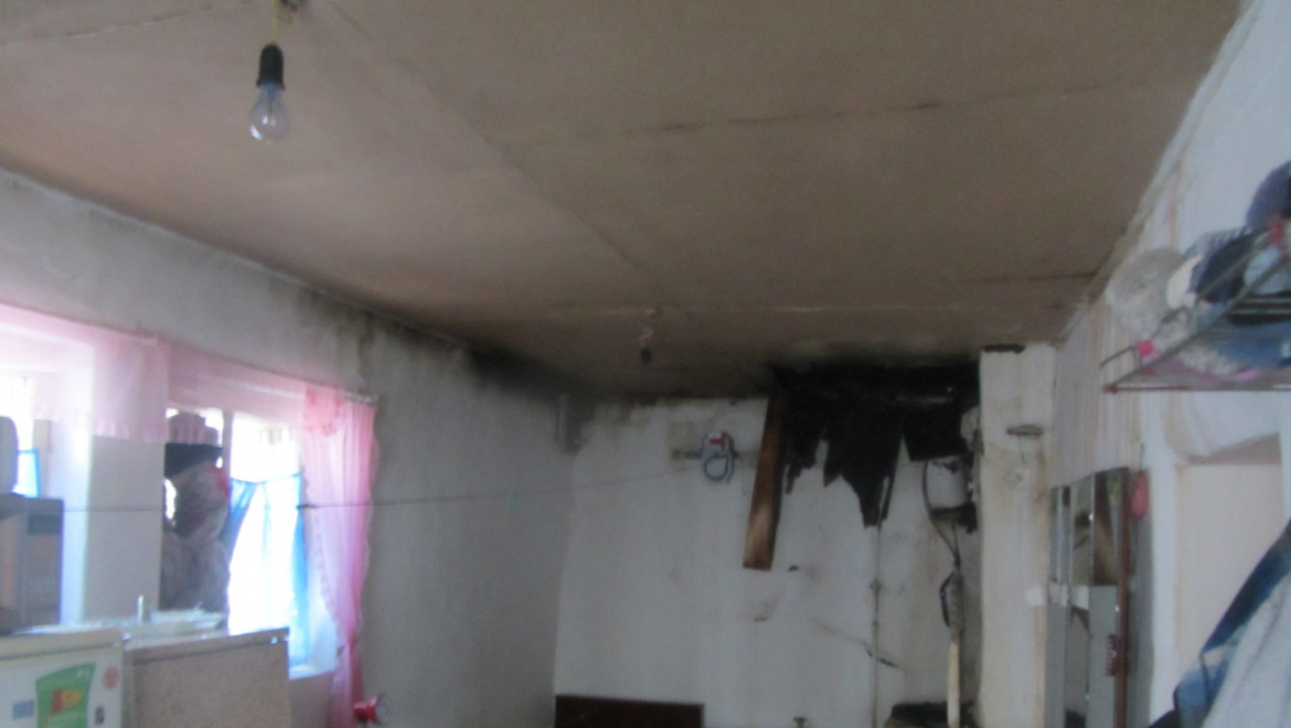 Женщина с детьми спасены