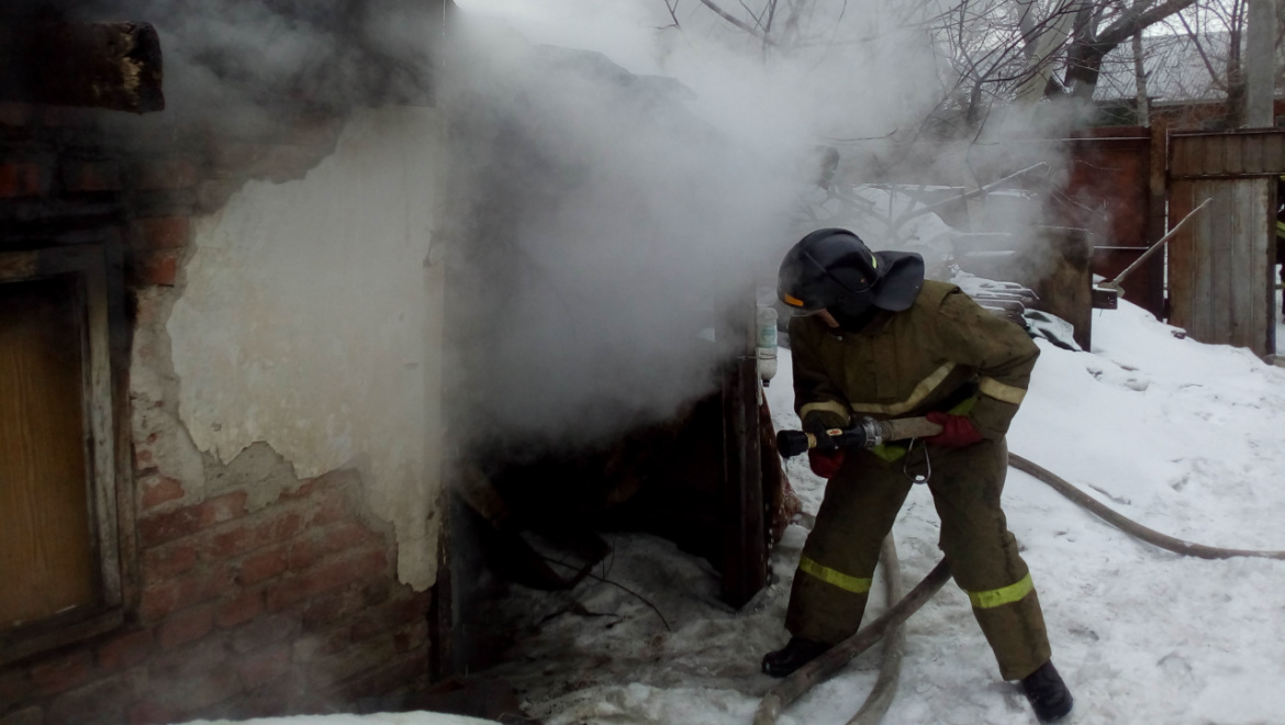 За выходные дни в Оренбурской области произошло десять пожаров