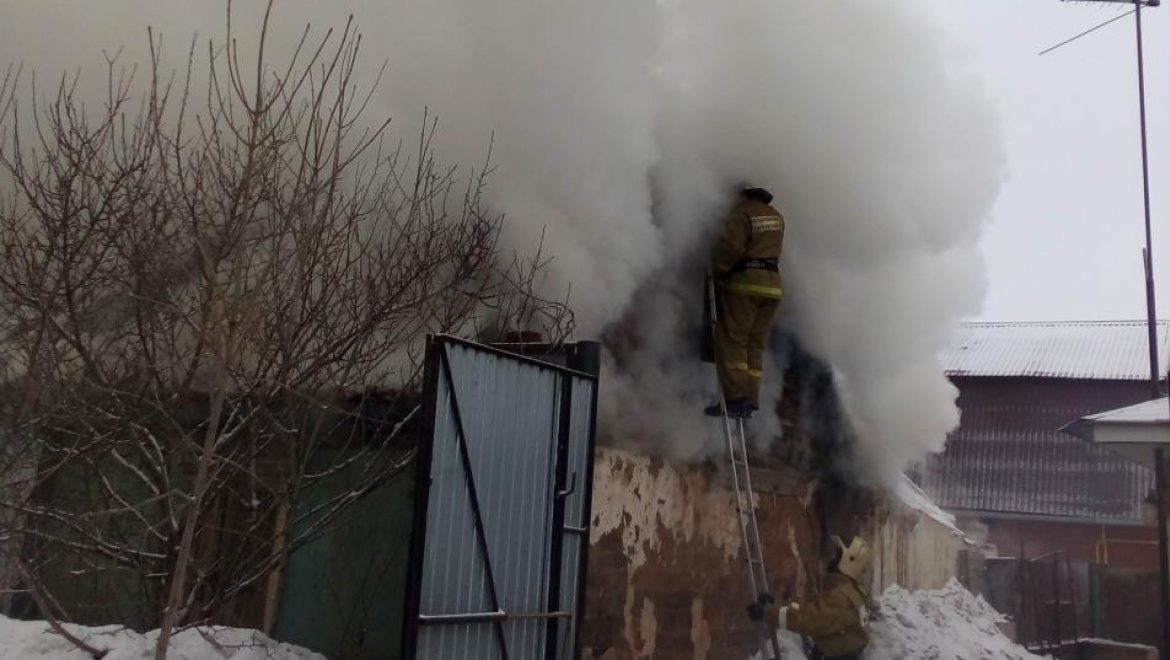 Восемь пожаров за выходные в Оренбуржье