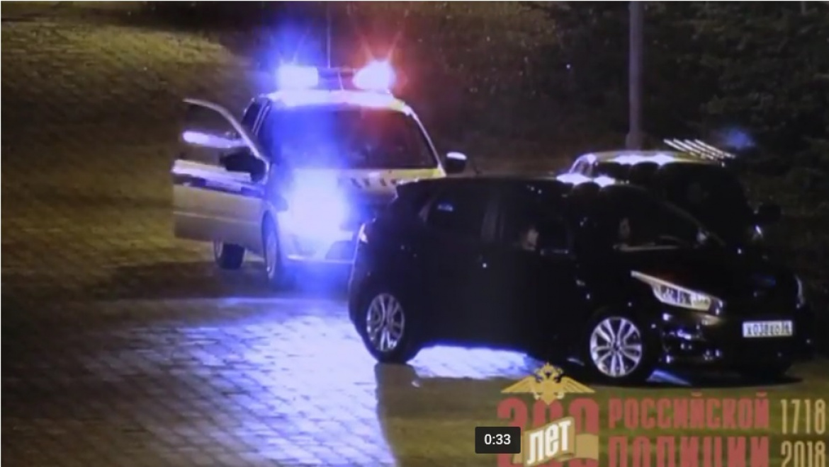 Сотрудники ГИБДД Оренбурга зафиксировали факт нарушения парковки