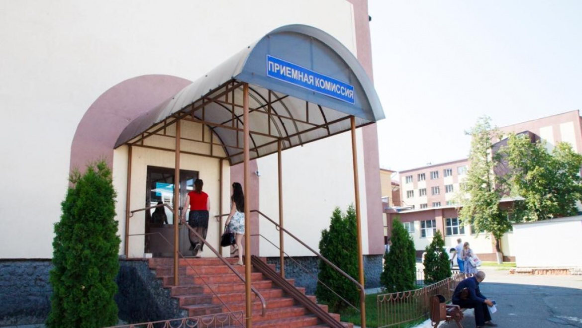 Стобальники ЕГЭ выбирают ОГУ