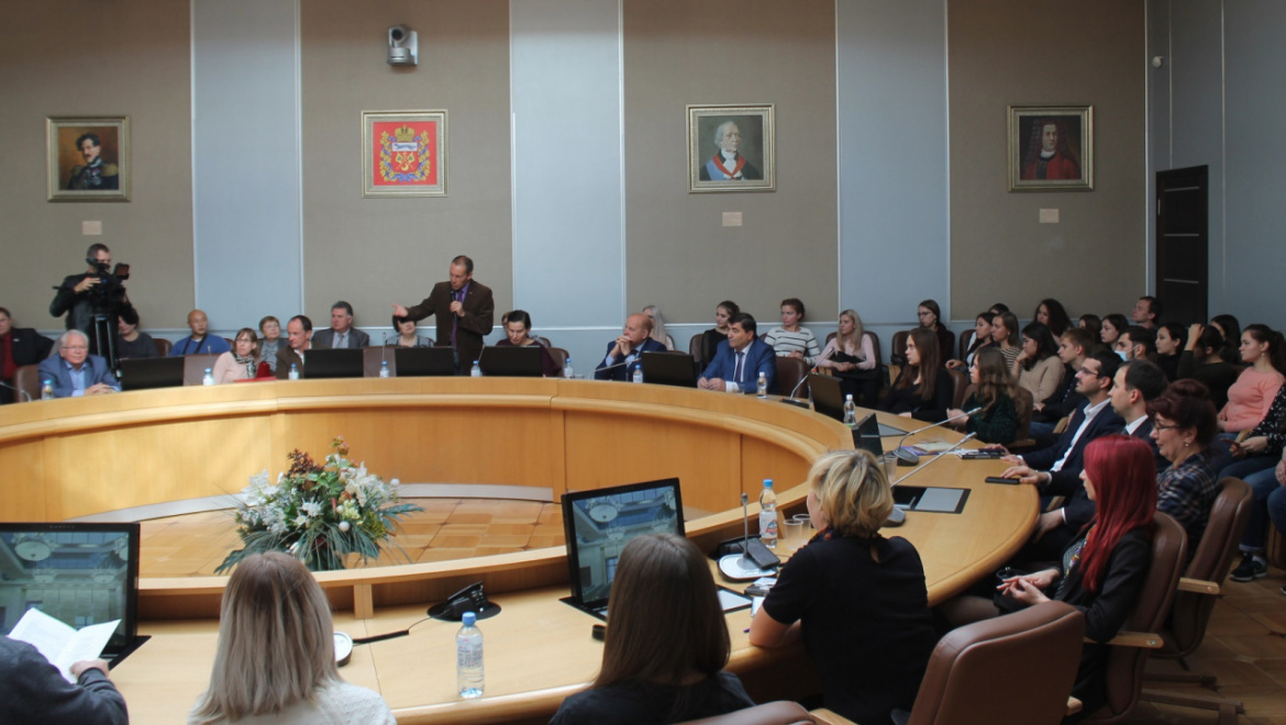 Две книги, два автора и два часа воспоминаний 