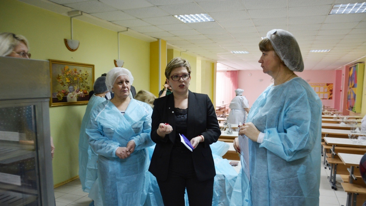 Проверка организации питания в школах Оренбурга
