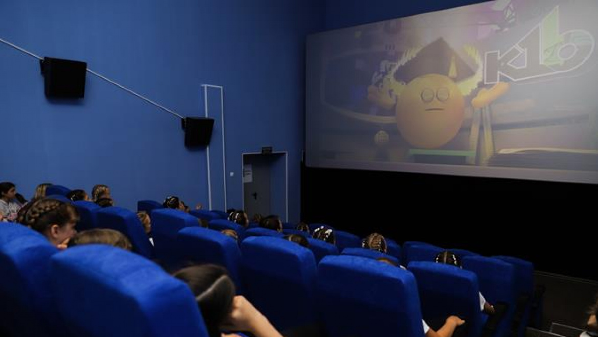 В селе Шарлык Оренбургской боласти открылся современный кинозал