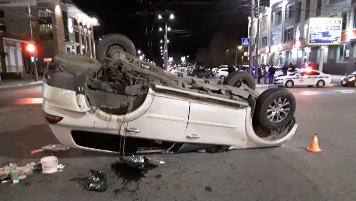 Начинающий водитель выехал на встречную полосу