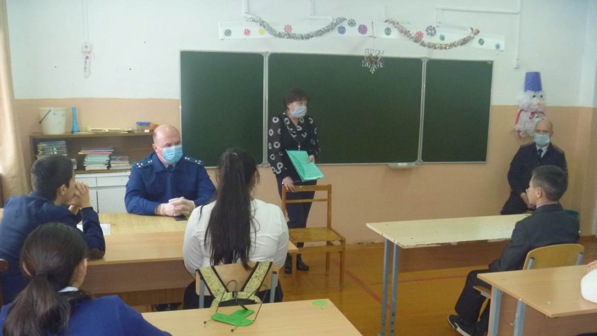 Шефы поздравили детей  с наступающим Новым годом