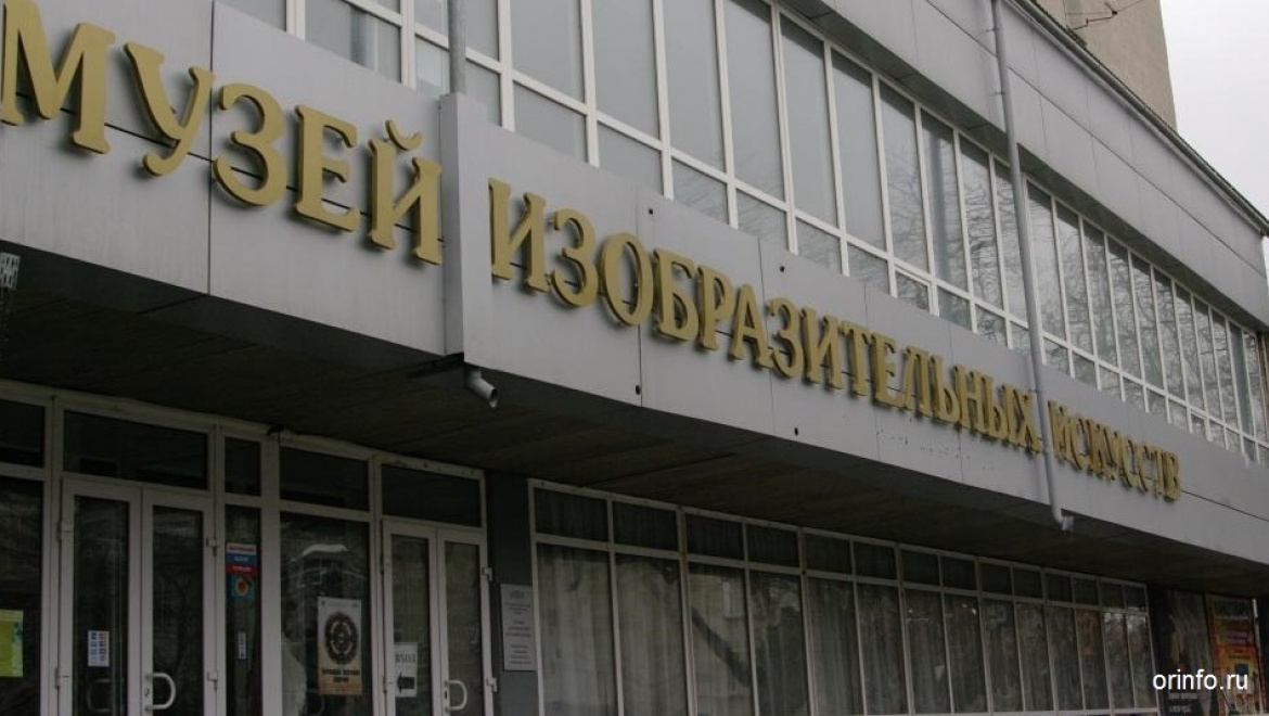 Я узоры вышивала и иголочку сломала