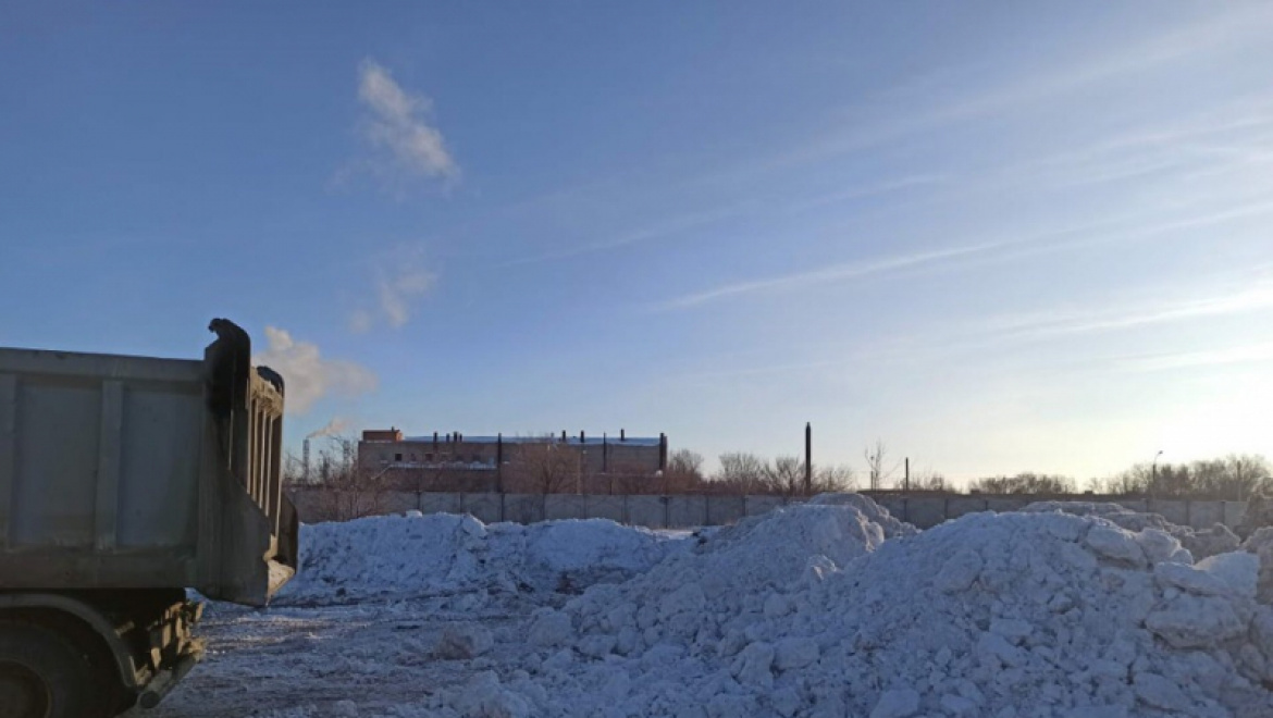 Сотрудники ГИБДД Оренбурга остановили вывоз мусора на улицу Рокоссовского