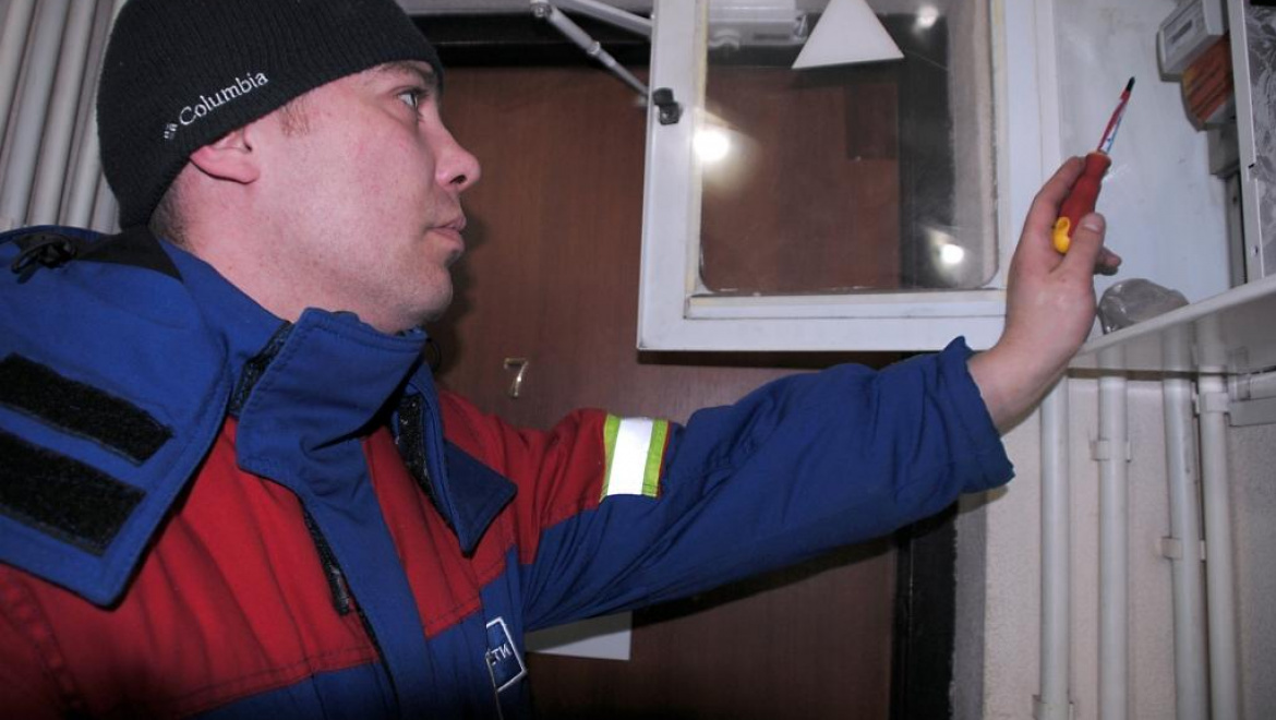 «ЭнергосбыТ Плюс» дистанционно пломбирует счётчики горячей воды  