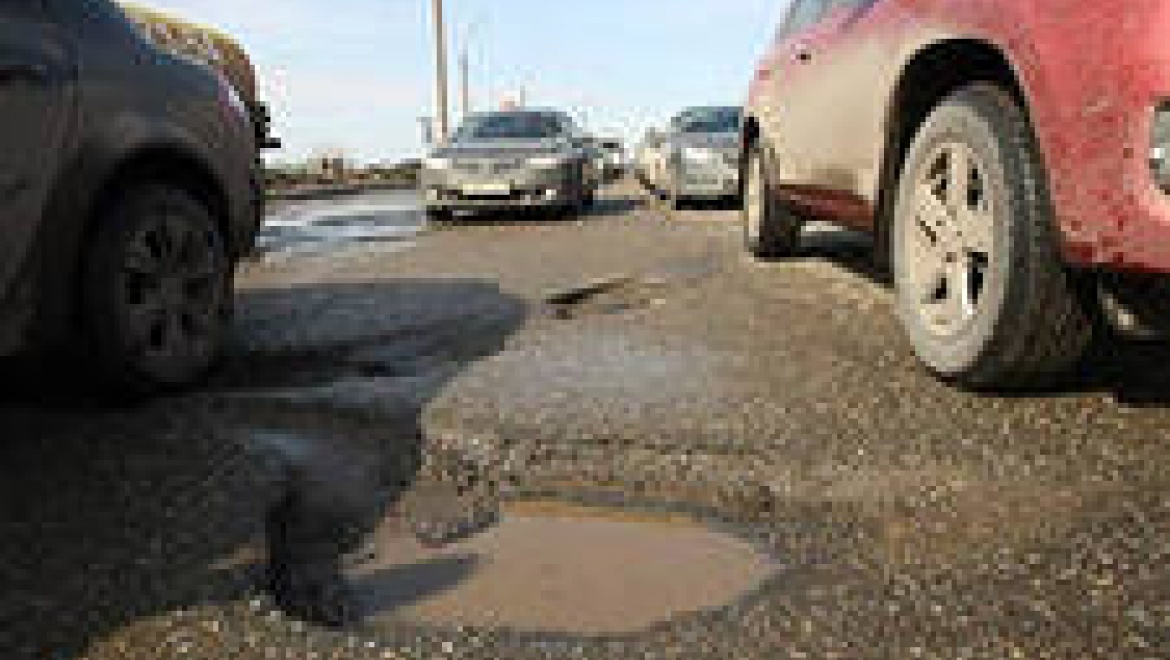 В Оренбурге ведётся ямочный ремонт дорог