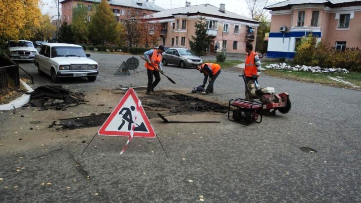 Ямочный ремонт дорог в Оренбурге идёт полным ходом
