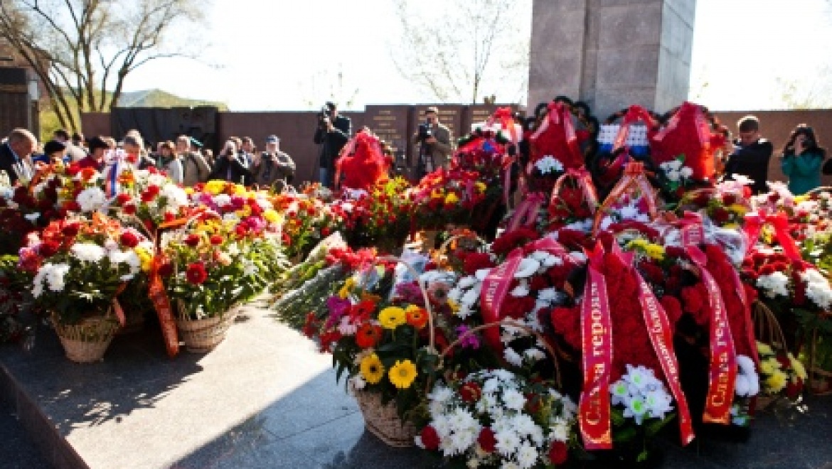 Дань памяти героям Великой Отечественной войны                 