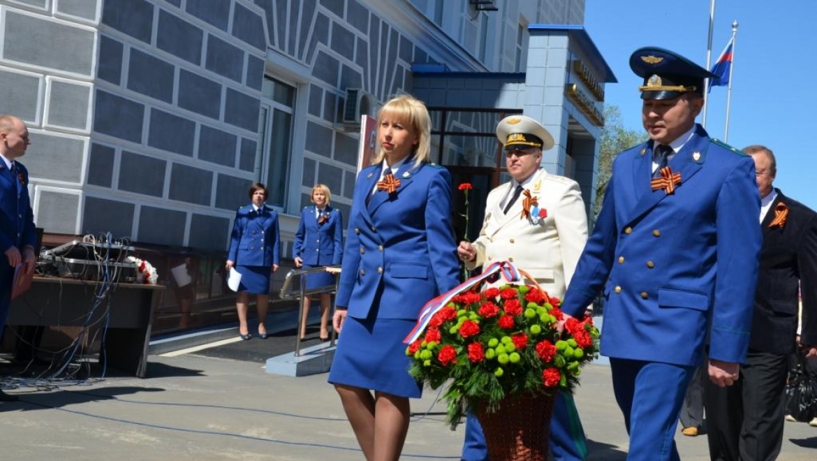 Прокурор Оренбургской области поздравил ветеранов органов прокуратуры 