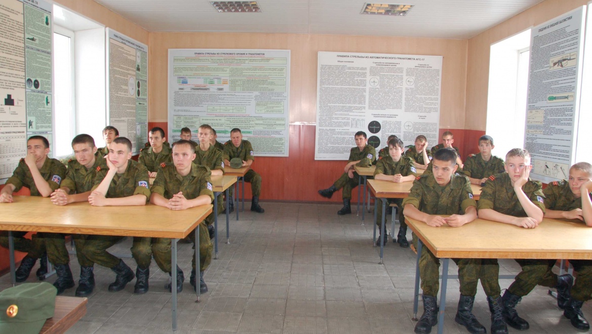 В лагере «Гвардеец-1» начались первые учебные занятия