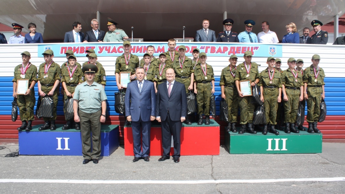 Артур Идрисов из Соль-Илецкого района стал лучшим волейболистом оборонно-спортивного оздоровительного лагеря ПФО «Гвардеец-2»   