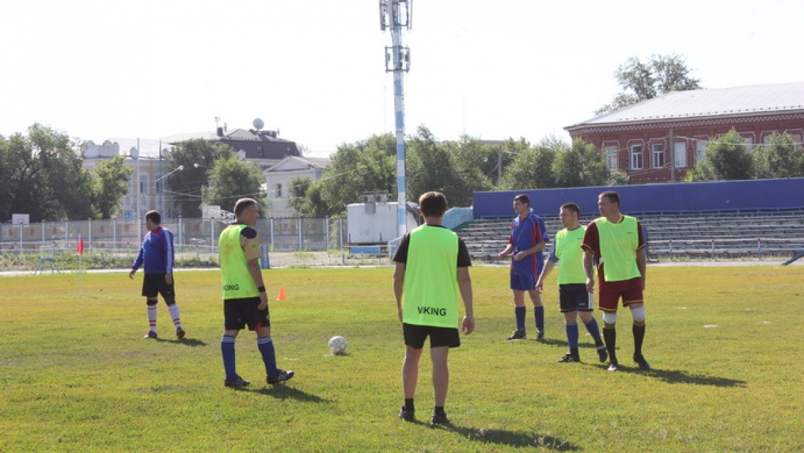 Личным примером: наркополицейские провели турнир по мини-футболу