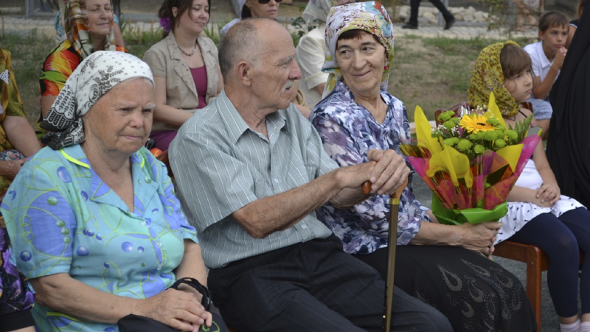 В преддверии празднования Дня семьи, любви и верности чествовали семейные пары, прожившие в супружестве 50 и 60 лет