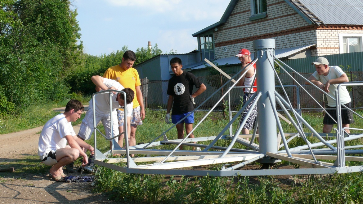 Энергетики Северных электрических сетей помогли обустроить детскую площадку в Бугуруслане