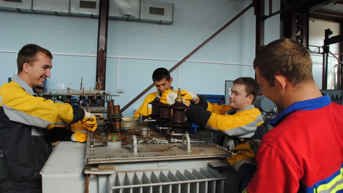 Бойцы «Энергостарта» продолжают работу на объектах «Оренбургэнерго»