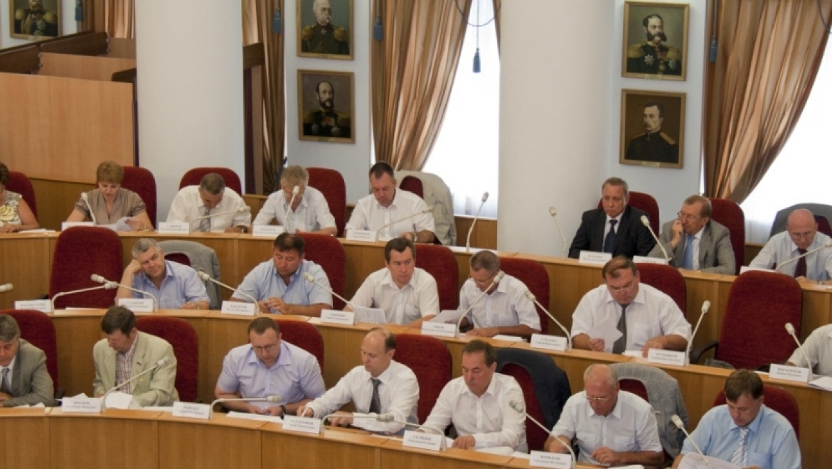 В Доме Советов прошла внеочередная сессия областного парламента