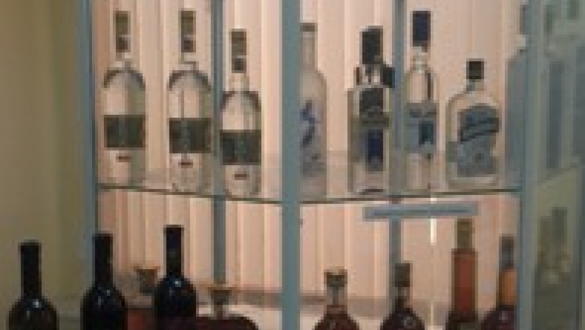 Бесстрашный предприниматель реализовывал контрафактный алкоголь в центре города