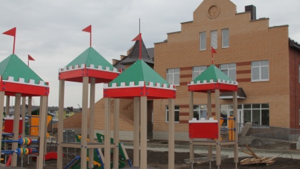 Юрий Берг: «Вопрос привлечения и закрепления молодых педагогов  в школах области требует дополнительного внимания»   