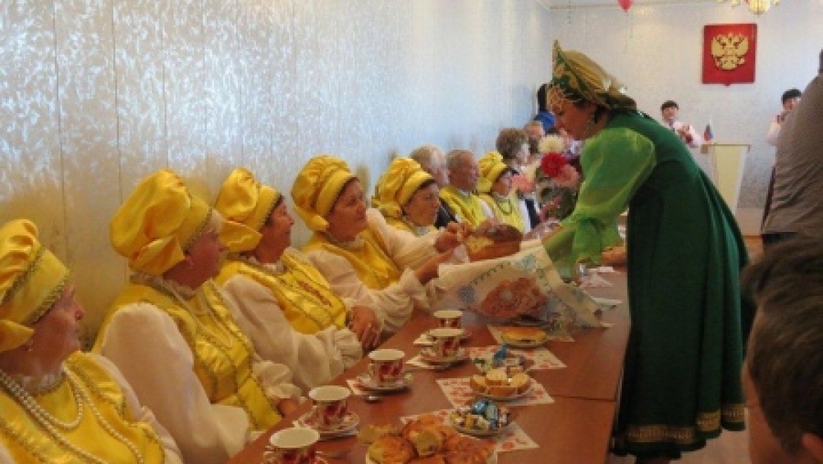 Домбаровцы отметили юбилей клуба «Золотой возраст»   