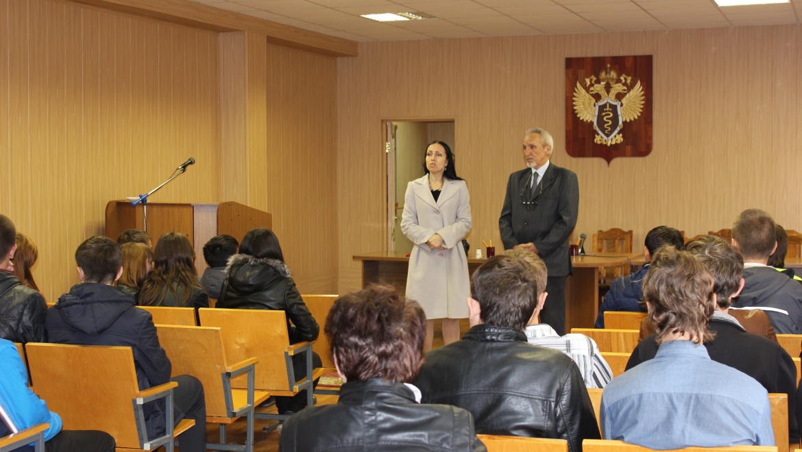 Учащиеся гуманитарно-технологического техникума побывали в гостях у оренбургских наркополицейских