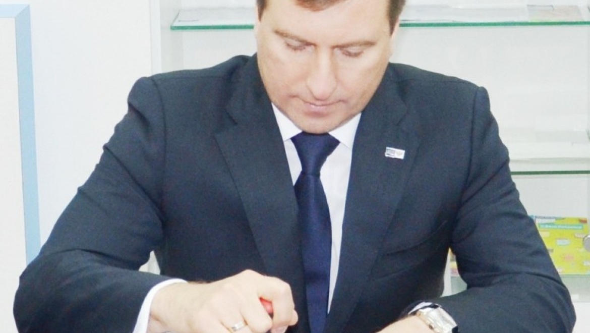 Гашение почтовой марки, посвященной дню рождения Галины Вишневской