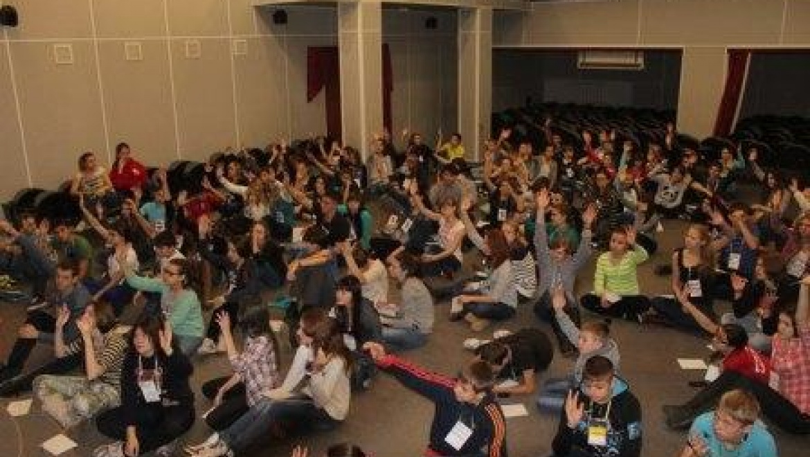 Оренбургские наркополицейские стали участниками «Осенней школы добровольцев»   