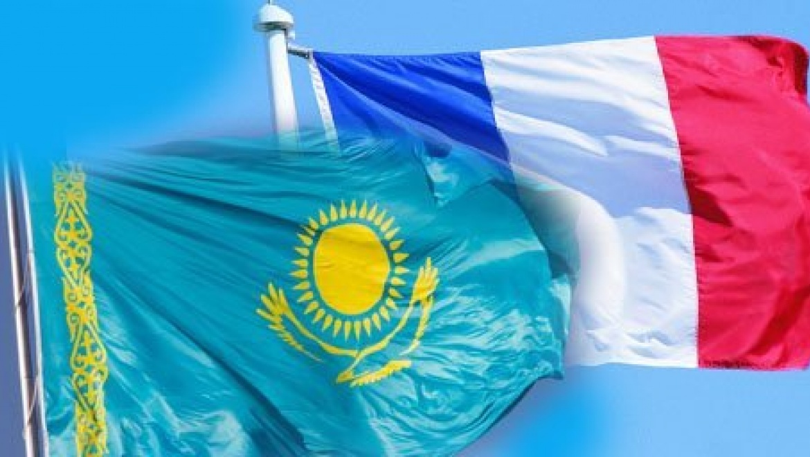 Казахстан и Франция договорились о совместном развитии казахстанского футбола