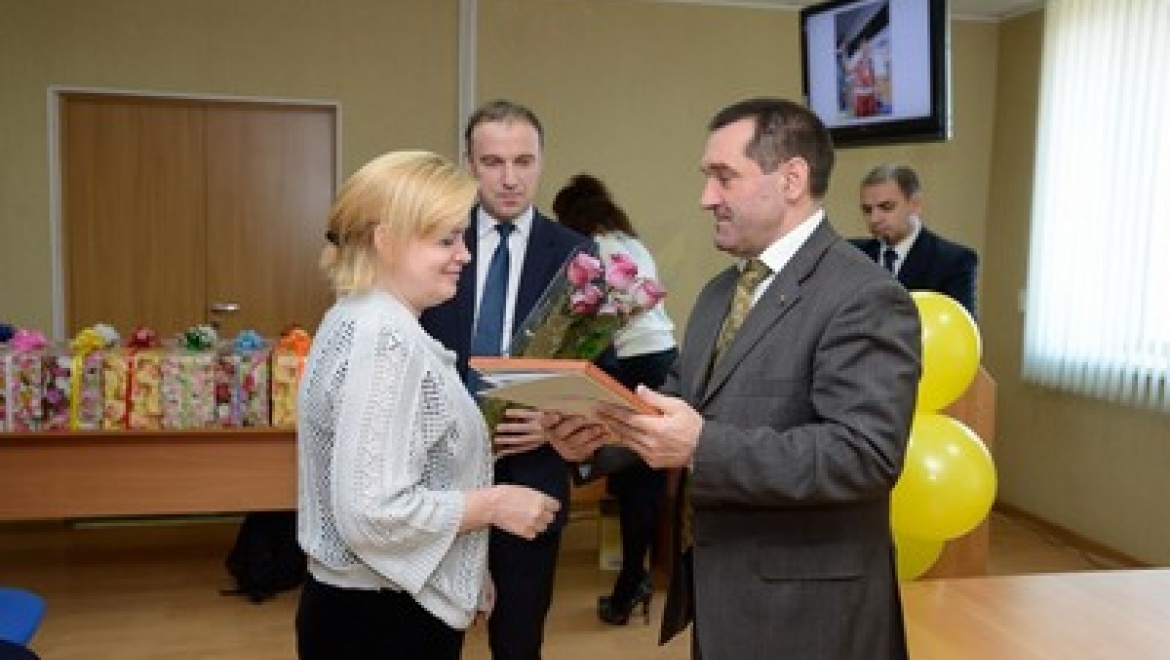 В СК «Олимпийский» состоялось торжественное чествование матерей ведущих спортсменов области