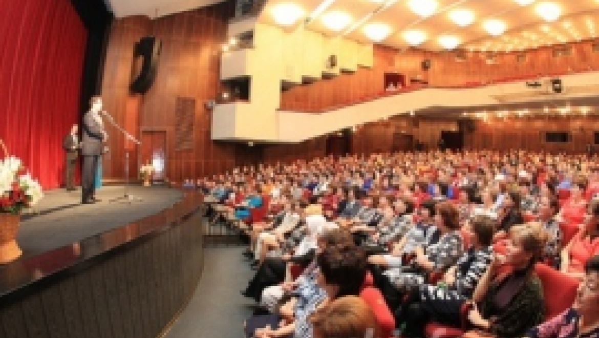 В День Матери матерям вручили медали «Материнская слава»