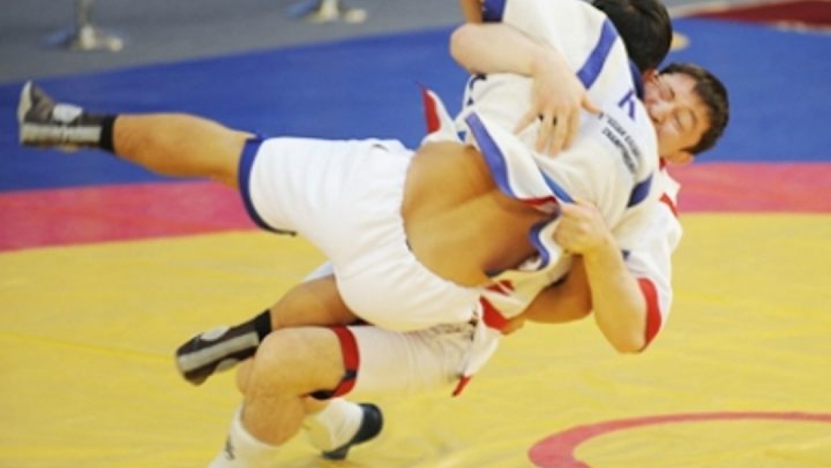 Чемпионат мира по «Казакша курес» пройдет в Оренбурге