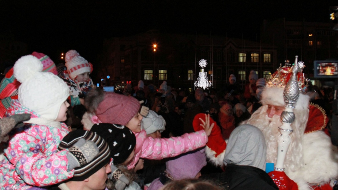 Самару посетил Дед Мороз из Великого Устюга
