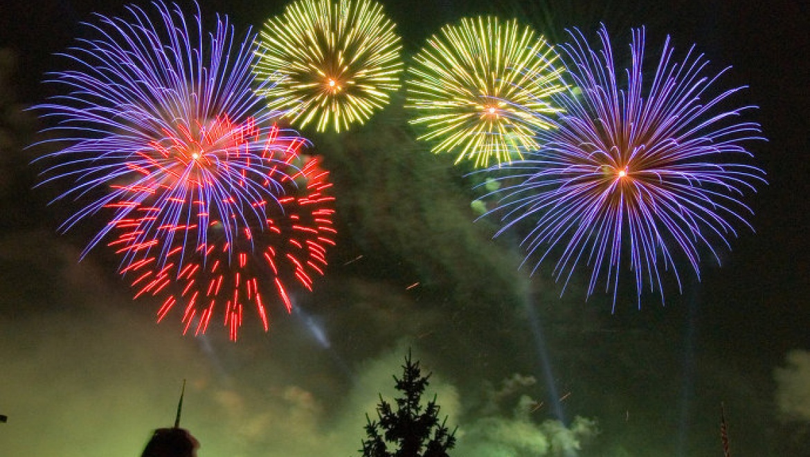 Перед Казанским ипподромом организована спецплощадка для запуска праздничных фейерверков