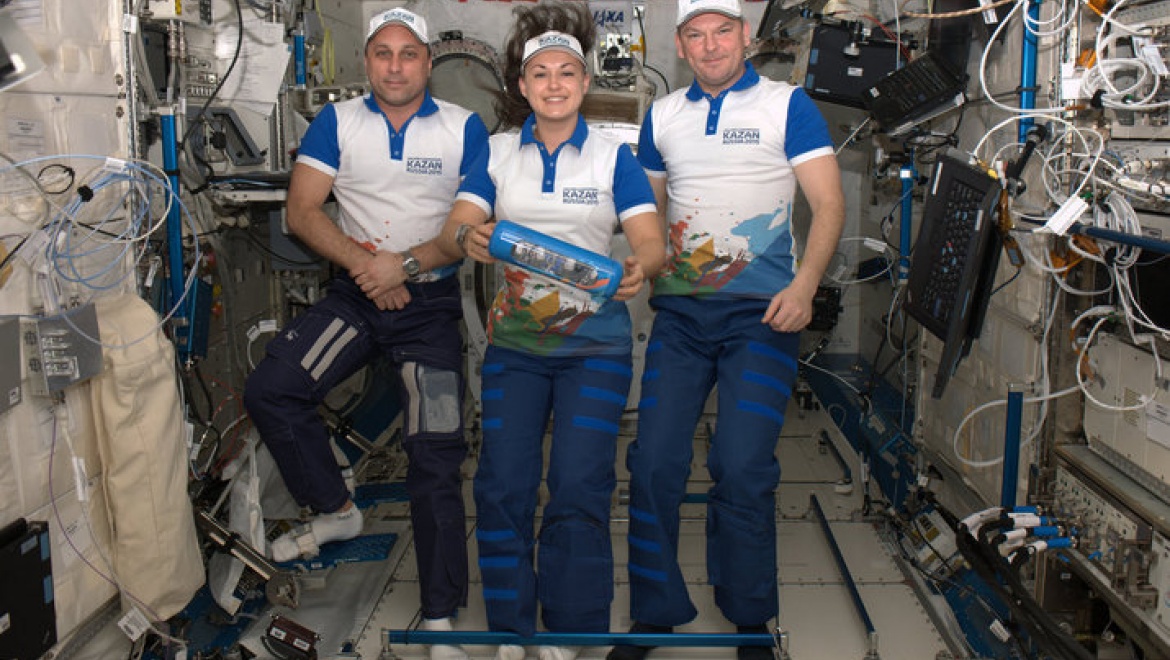 Космонавты обратились к поклонникам спорта за 200 дней до ЧМ-2015 в Казани