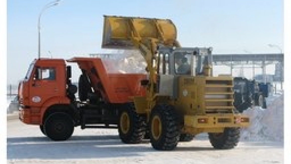 За минувшие сутки с улиц Казани вывезено более 4,8 тыс. тонн снега и смета
